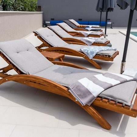 Luxury Apartment Lorena - Private Heated Pool - Jesenice  Exteriör bild