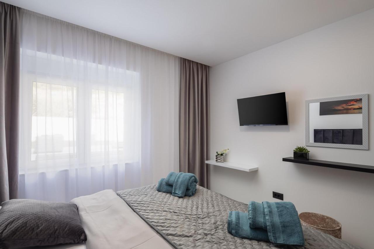 Luxury Apartment Lorena - Private Heated Pool - Jesenice  Exteriör bild