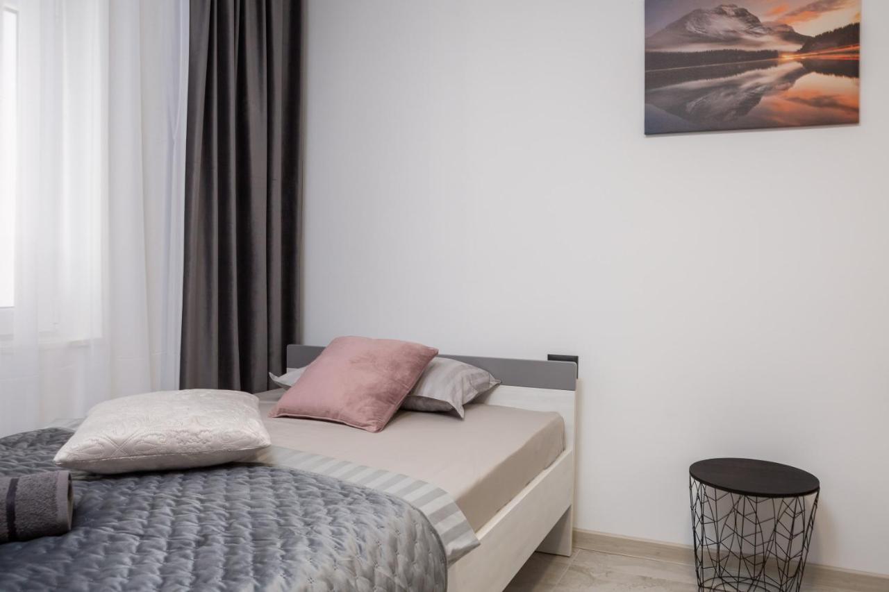 Luxury Apartment Lorena - Private Heated Pool - Jesenice  Exteriör bild