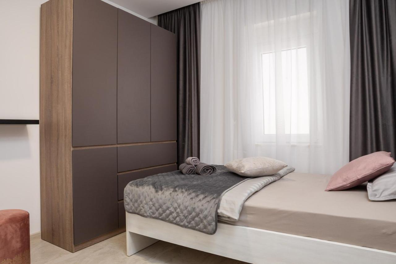 Luxury Apartment Lorena - Private Heated Pool - Jesenice  Exteriör bild