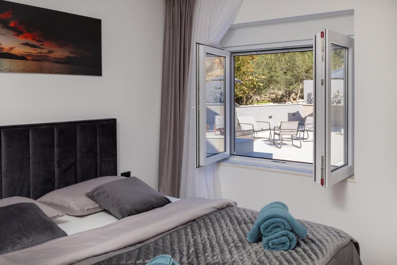Luxury Apartment Lorena - Private Heated Pool - Jesenice  Exteriör bild