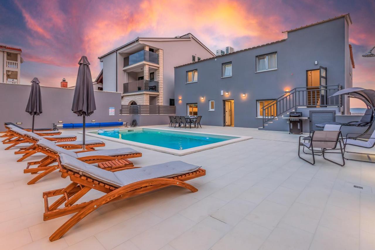 Luxury Apartment Lorena - Private Heated Pool - Jesenice  Exteriör bild