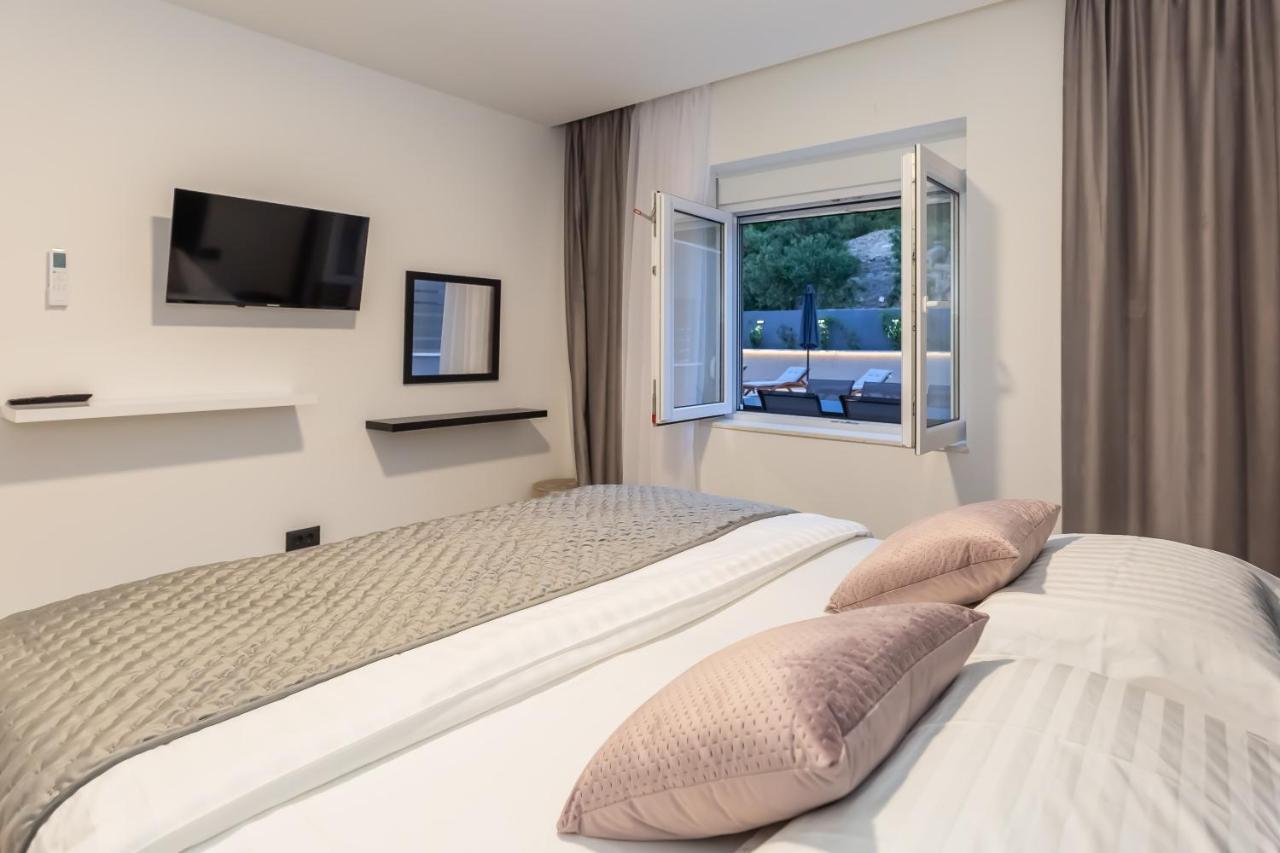 Luxury Apartment Lorena - Private Heated Pool - Jesenice  Exteriör bild