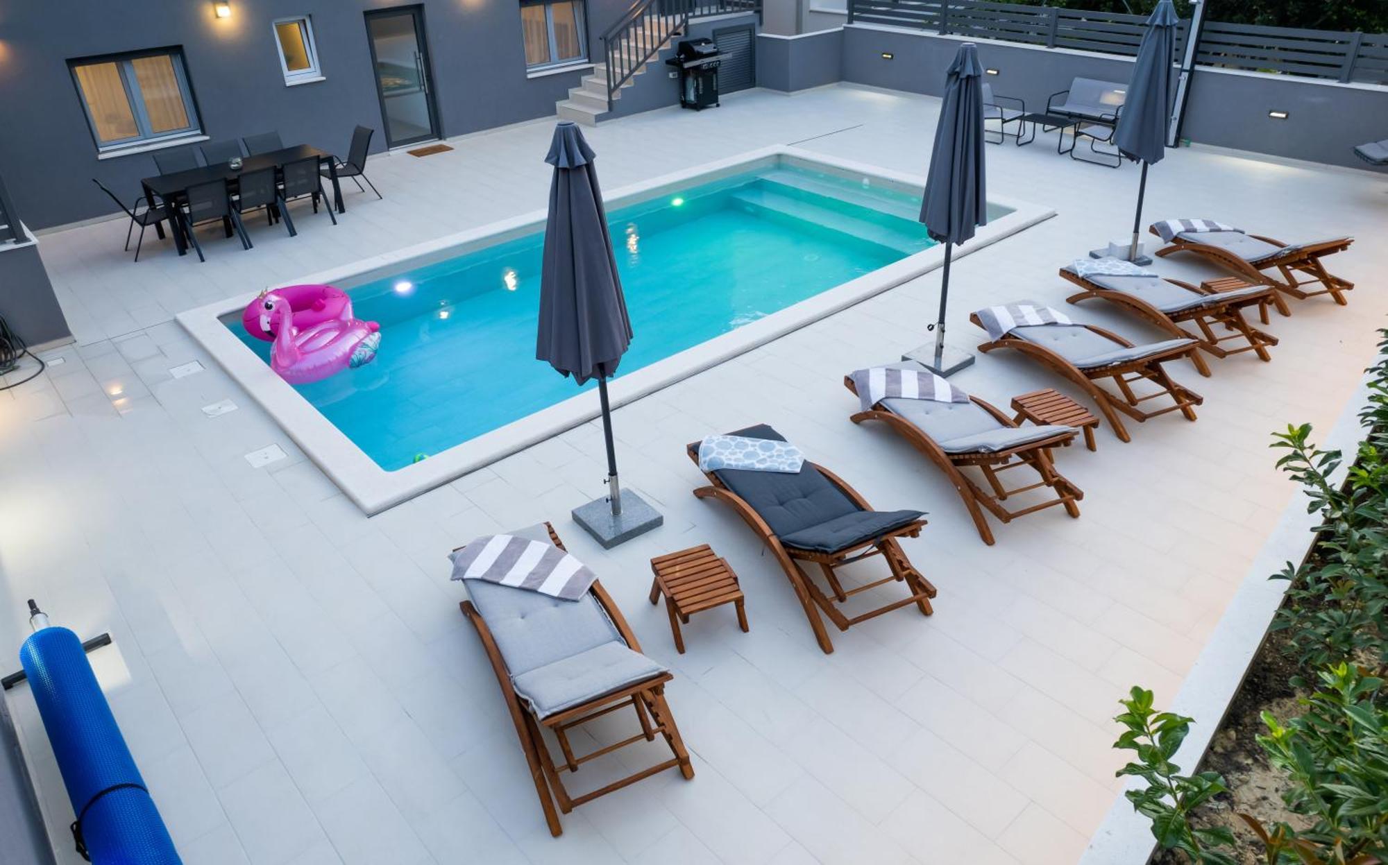 Luxury Apartment Lorena - Private Heated Pool - Jesenice  Exteriör bild